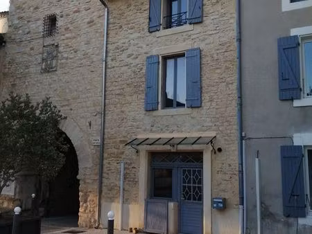 petite maison 70 m2 village mornas 680