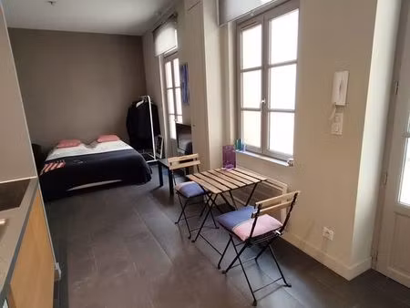 studio 1 pièce 24 m²