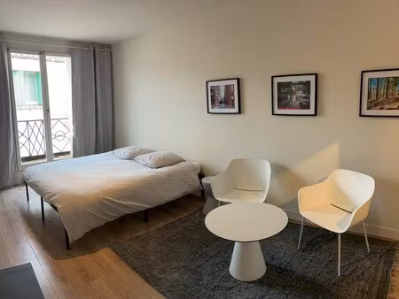 studio meublé 25 m² - balcon - climatisation - fibre - celleneuve
