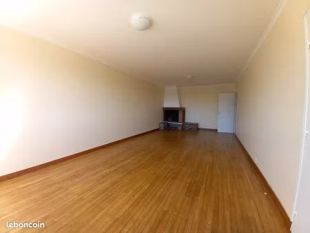 994 - appartement - t4 – champtoceaux – disponible de suite