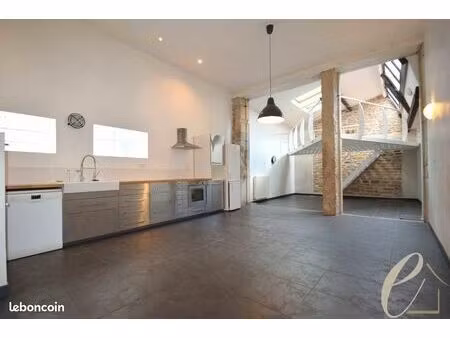 loft 4 pièces 148 m²