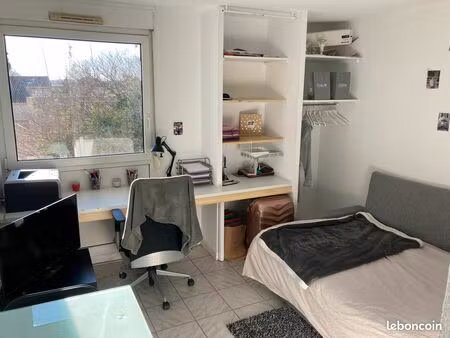 en face d'l'iut - studio meublé avec parking sécurisé