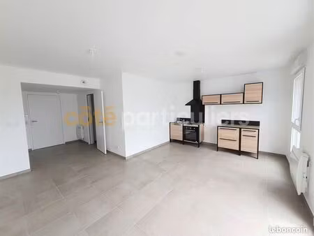 studio 1 pièce 33 m²