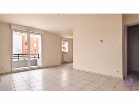 souffelweyersheim - t2 43.60 m² avec balcon  cellier et 2 parkings