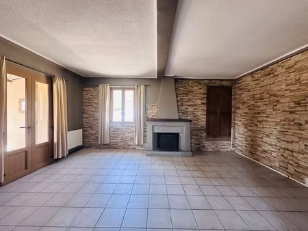 appartement 106 m2 rez-de-jardin avec 3 chambres et parking