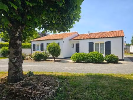 vente maison à challans (85300) : à vendre / 98m² challans