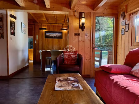 chamonix-mont-blanc – chalet 3 pièces  2 chambres – 61 m²