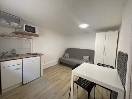 location appartement 1 pièce 14 m² à narbonne (11100)