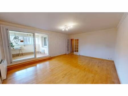 appartement idéalement situé en hypercentre de nogent le rotor