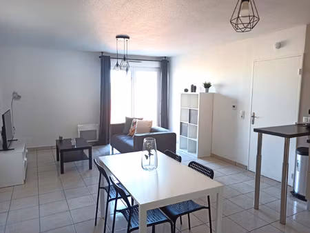 exclusivité - vaulx en velin village - 2 pièces de 47m2 avec
