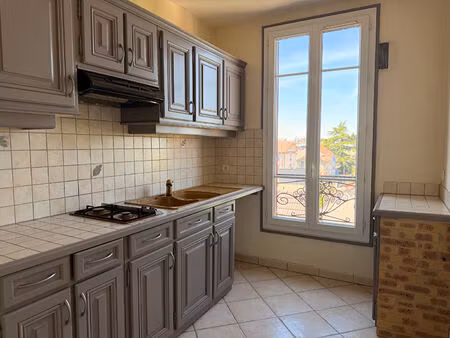 location appartement 3 pièces  52.38m²  colombes