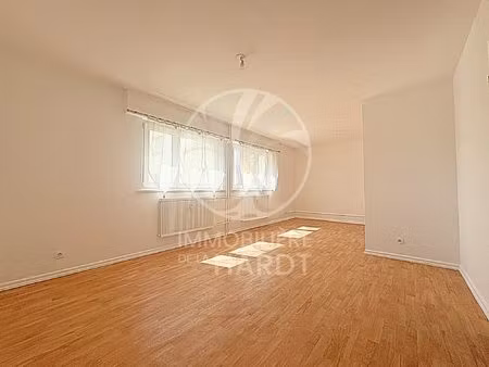 appartement f2/f3 lumineux avec balcon dans une résidence calme