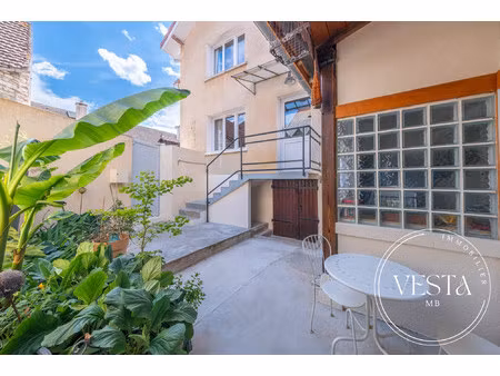 chambolle-musigny - maison 8 pièces 243m²