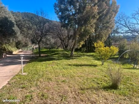 terrain 1 000 m² puget ville