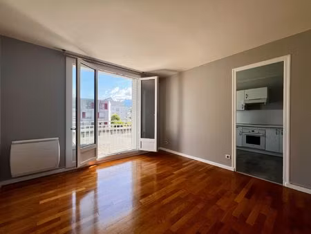 t2 41m² a louer grenoble
