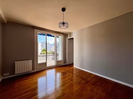 t4 70.15m² a louer grenoble