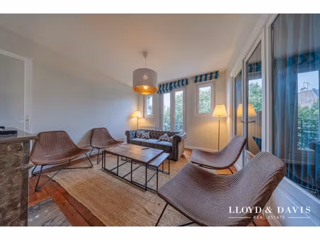 à louer – appartement t3 meublé de standing avec balcon –