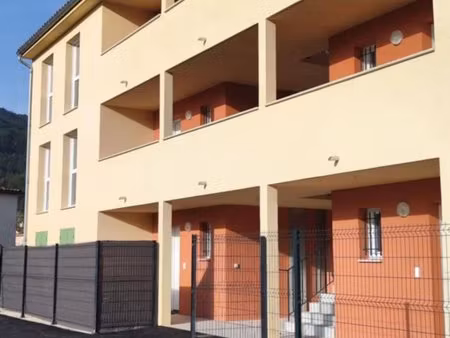 quatre pièces avec loggia et deux places de parking