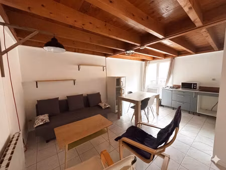 location appartement 2 pièces 47 m² à saint-genis-laval (69230)