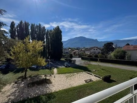 t4 transformé en grand t3 – appartement spacieux et lumineux