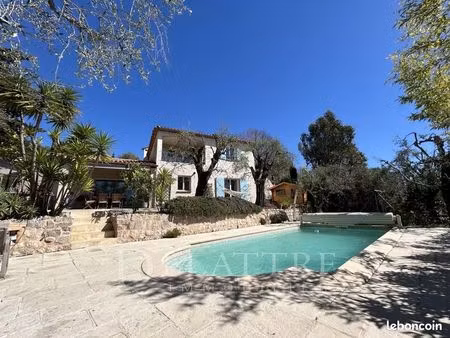 maison 6 pièces 140 m²