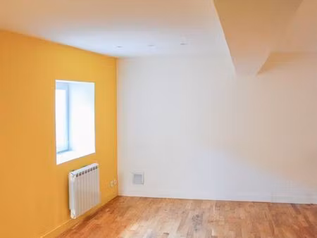 joli t2 avec parking  quartier montchapet / st bernard