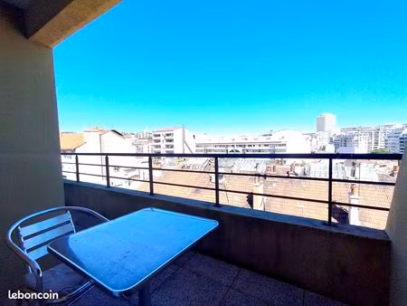 magnifique studio meublé avec terrasse