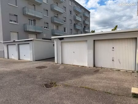 garage seyssinet