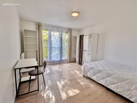 590 - chambre meublée cergy préfecture – 10 min rer a – essec / université