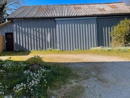 location hangar