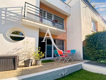 studio 1 pièce 28 m²