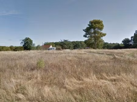 terrain constuctible de 2549 m2 avec permis de construire