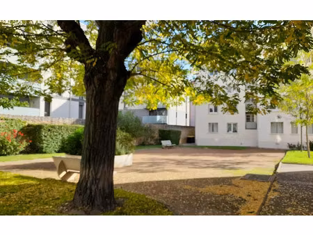 appartement lyon 4 56.03 m² t-3 à vendre  220 500 €