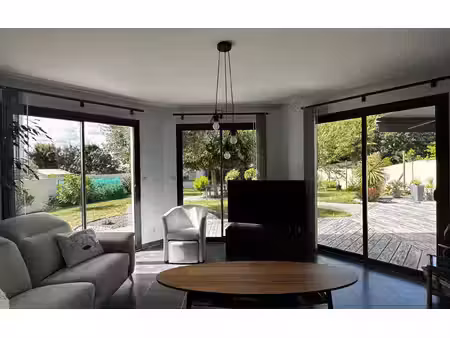 maison soubise m² t-4 à vendre  367 500 €