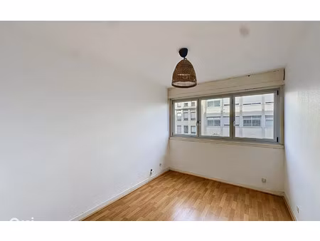 location appartement  m² t-3 à clermont-ferrand  950 €