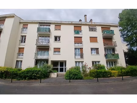 location appartement  49.09 m² t-2 à compiègne  735 €