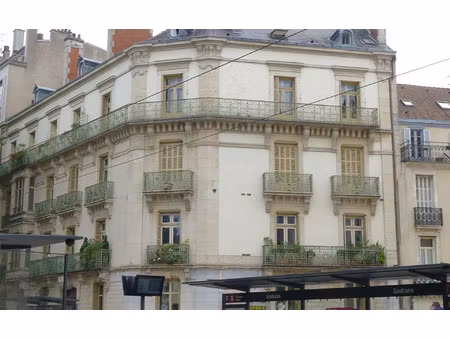 location appartement  101.67 m² t-4 à dijon  1 175 €