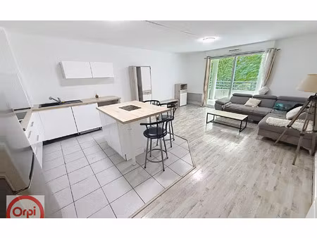 location appartement  65 m² t-3 à jurançon  870 €