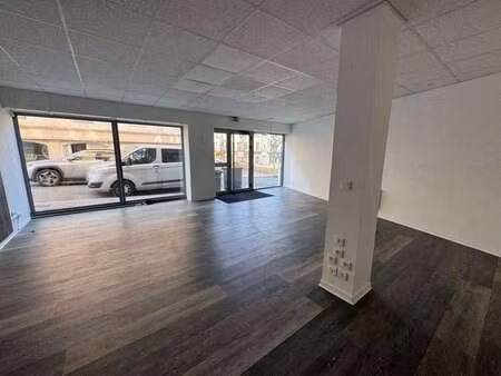 location bureaux et commerces à hennebont (56700) : à louer / 40m² hennebont