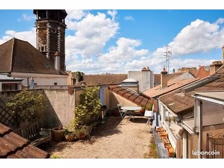 appartement 108m2 avec terrasse de 33m2 centre historique