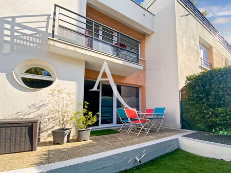 location appartement 1 pièce  27.67m²  bois