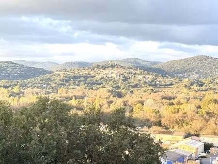 t3 traversant avec terrasse et vue dégagée à cogolin
