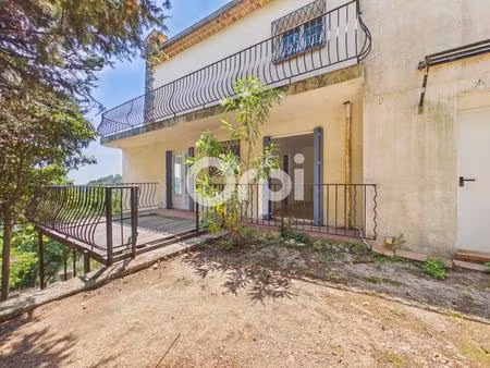 appartement a renover - t2 - terrasse + cave + stationnement privatif + jardin