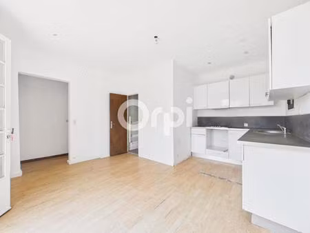 appartement a renover - t3 - jardin + stationnement privatif + cave + local de rangement