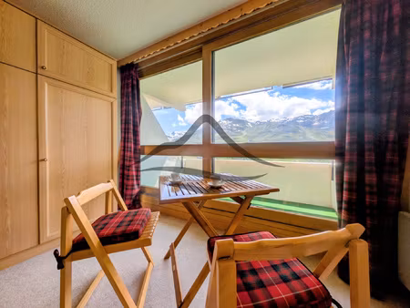 à vendre studio rénové au pied des pistes les menuires 