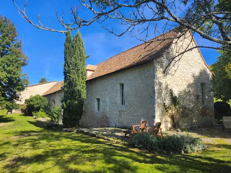 maison à vendre castillonnes 8 pièce(s) 245m2 550 000€