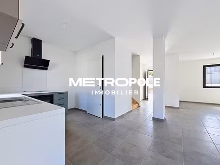 maison neuve de 90 m2 avec jardin  terrasse et stationnement