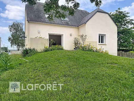 maison familiale 4 chambres et un bureau avec vue erdre ? quartier calme et recherché.