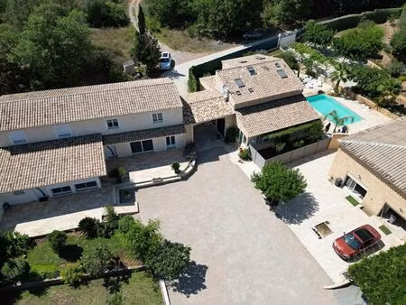 puget sur argens 83480- ensemble immobilier de 3 villas sur terrain de 5400m²