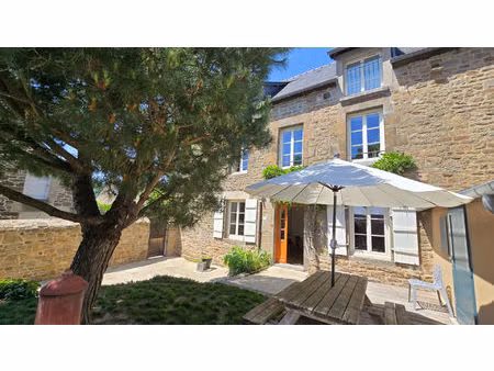 proximité rance - ensemble de 2 logements sur le port de plaisance du lyvet - entre dinan 